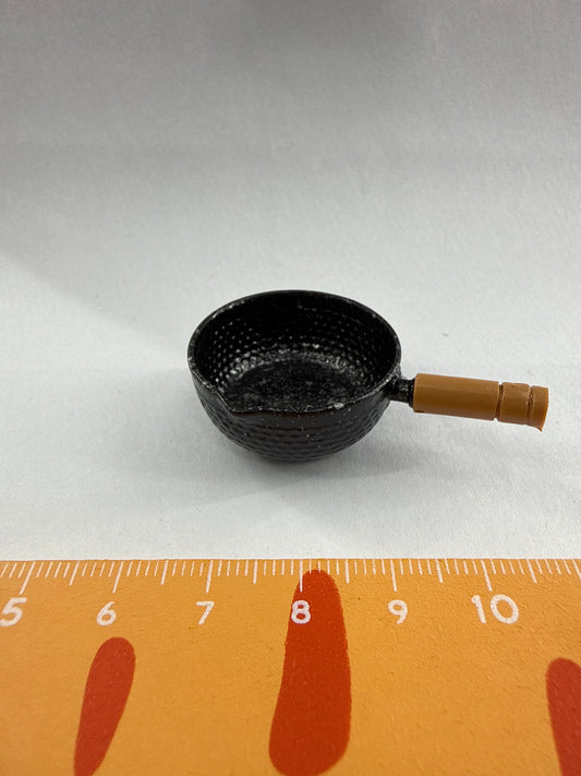 Lily minis-dollhouse Snow flat pot
