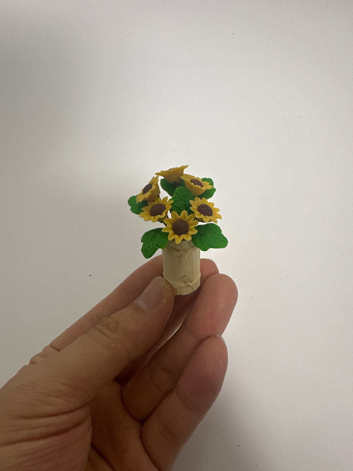 Lily minis-dollhouse miniature Sunflower clay flower