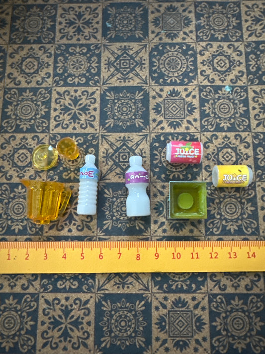 Lily minis-dollhouse miniature Drink set