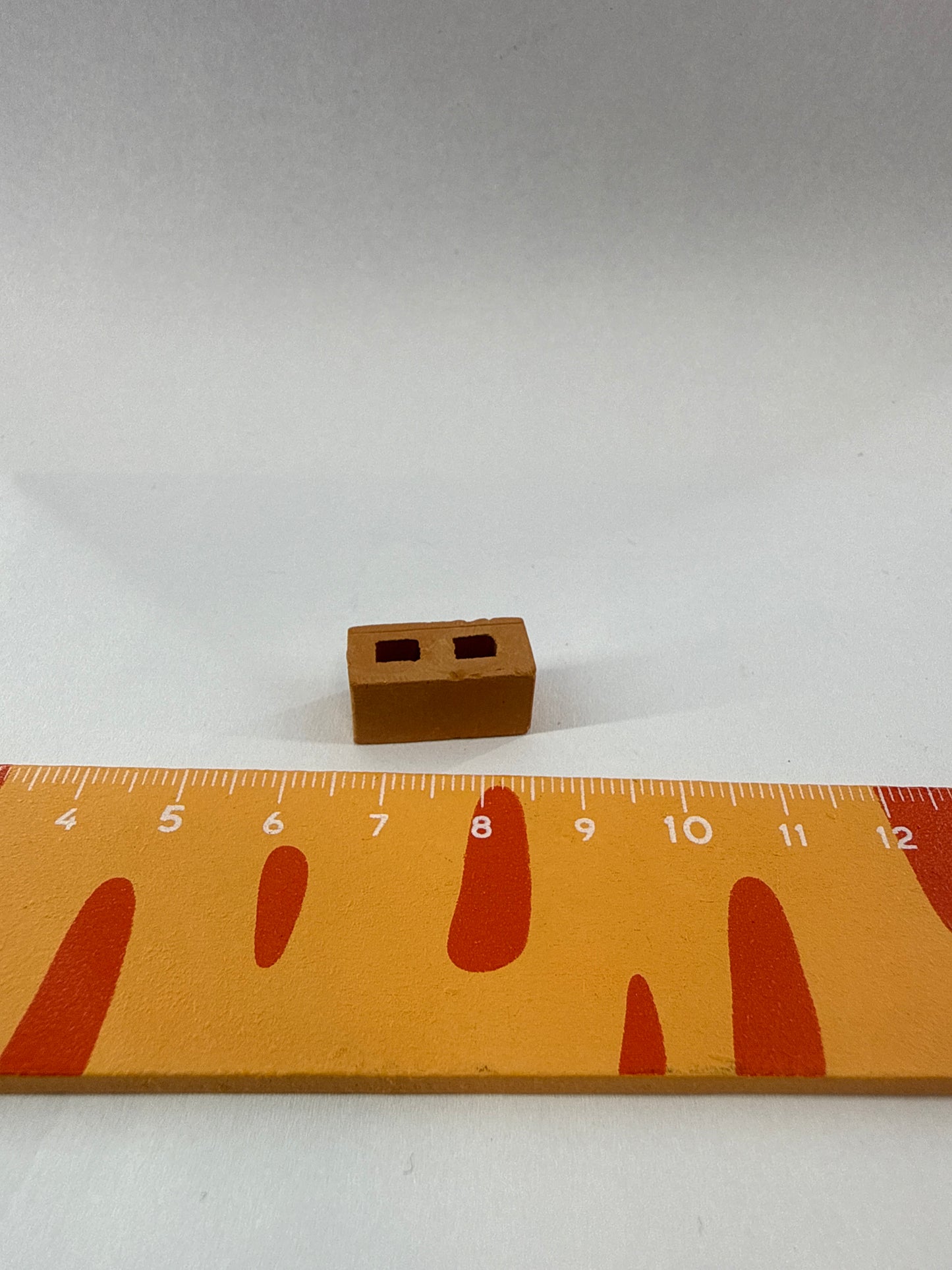 Lily minis-dollhouse Fragment of a brick 2pcs