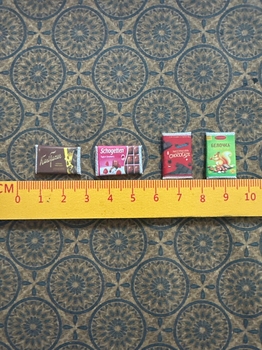 Lily minis-dollhouse miniature chocolate 4pcs