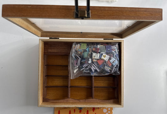 Lily minis-dollhouse Creative pit anxiety large bookshelf decoration