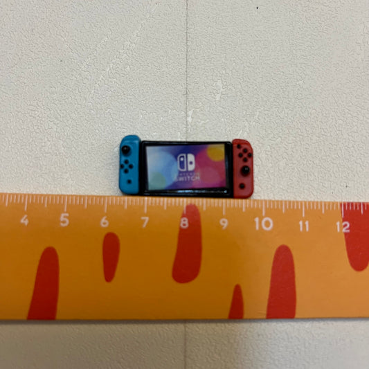 Lily minis-dollhouse miniature switch game