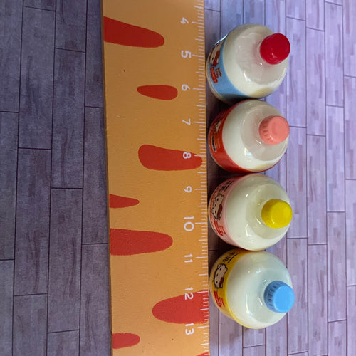 Lily minis-dollhouse miniature HK chunky milk bottles 4 pcs