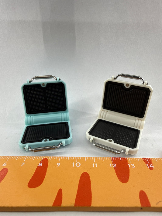 Lily minis-dollhouse Outdoor barbecue grill 1pcs Happen randomly