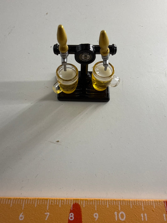 Lily minis-dollhouse Beer accessories