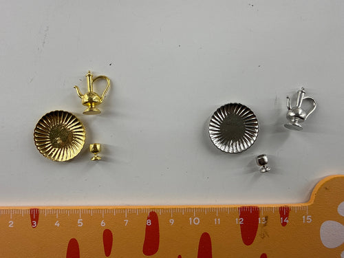 Lily minis-dollhouse Metal disc tea set