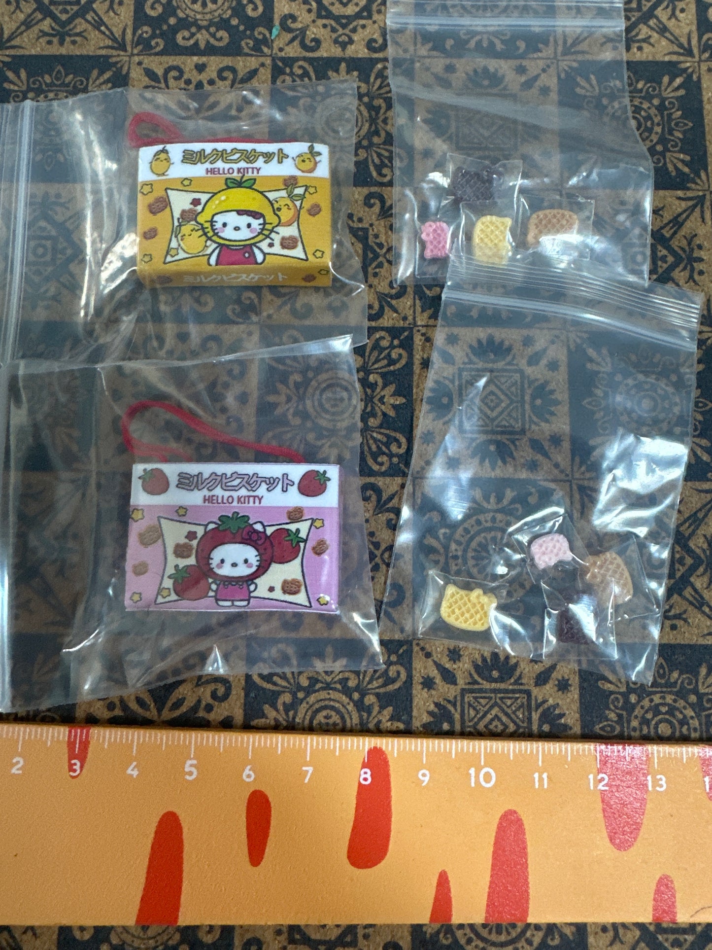 Lily minis-dollhouse miniature HK cookie