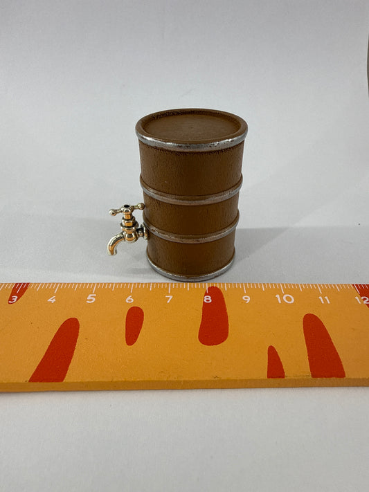 Lily minis-dollhouse Wooden wine barrel