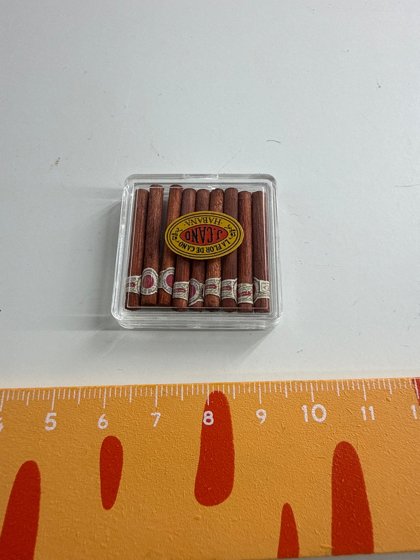 Lily minis-dollhouse A box of cigars