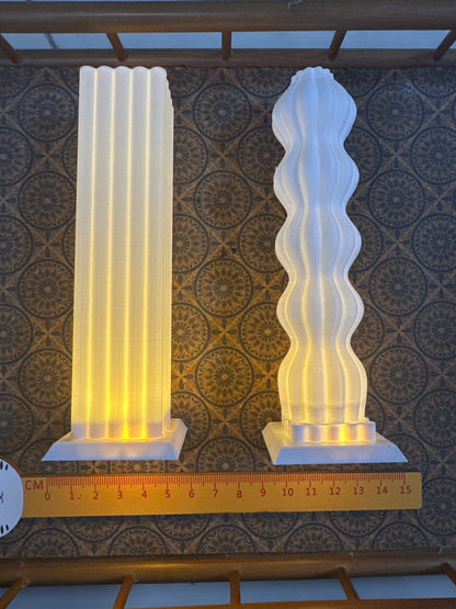 Lily minis-dollhouse miniature Standard lamp