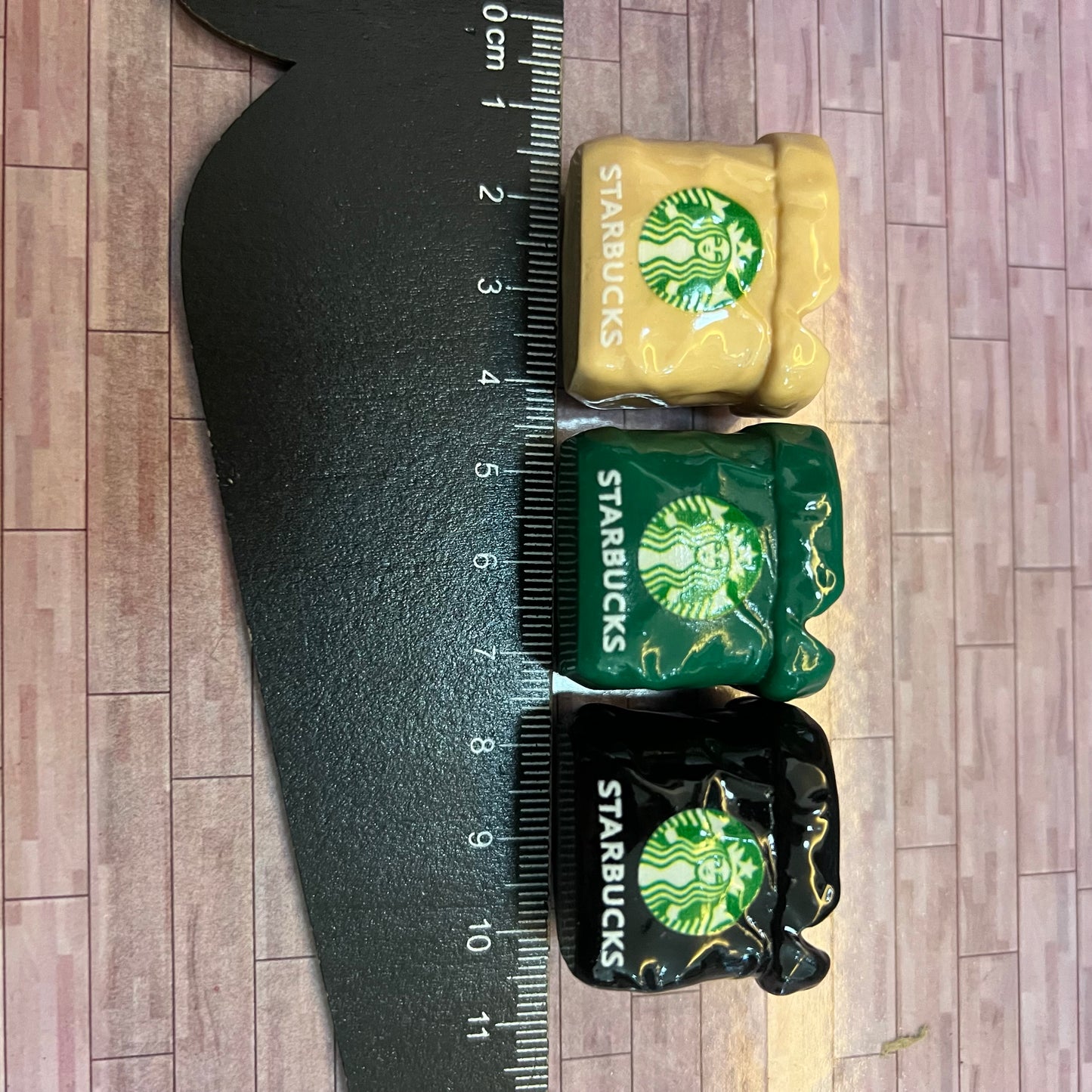 Lily minis-dollhouse miniature SB baskets sets 3 pcs