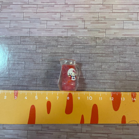 Lily minis-dollhouse miniature HK drinks jug 3 pcs