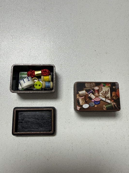 Lily minis-dollhouse Metal needle and thread box