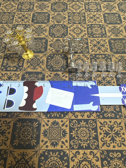 Lily minis-dollhouse miniature Metal wine rack