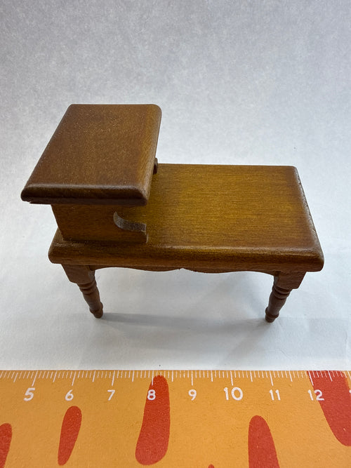 Lily minis-dollhouse  Small double-layer table