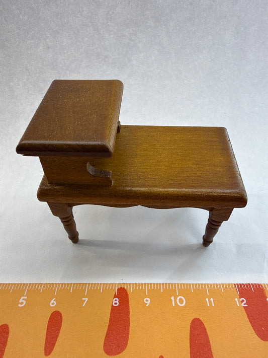 Lily minis-dollhouse  Small double-layer table