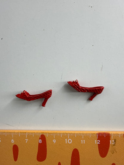 Lily minis-dollhouse Metal shoes