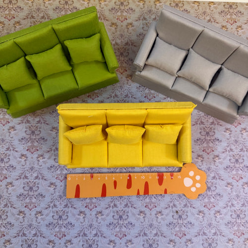 Lily minis-dollhouse miniature 3 seat sofa