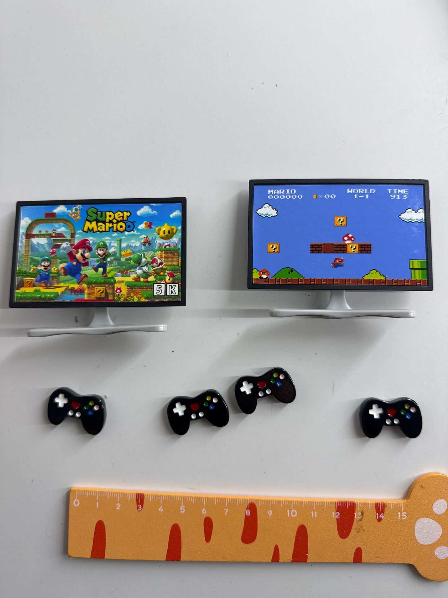 Lily minis-dollhouse Mario TV toys 1pcs Random styles