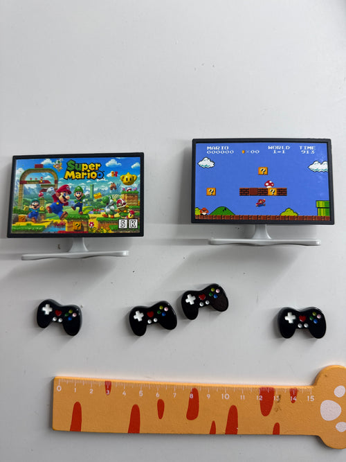 Lily minis-dollhouse Mario TV toys 1pcs Random styles