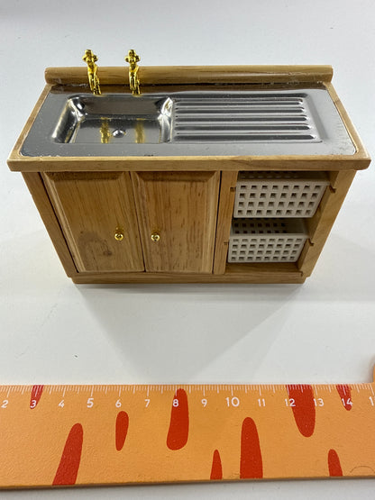 Lily minis-dollhouse Wooden washstand