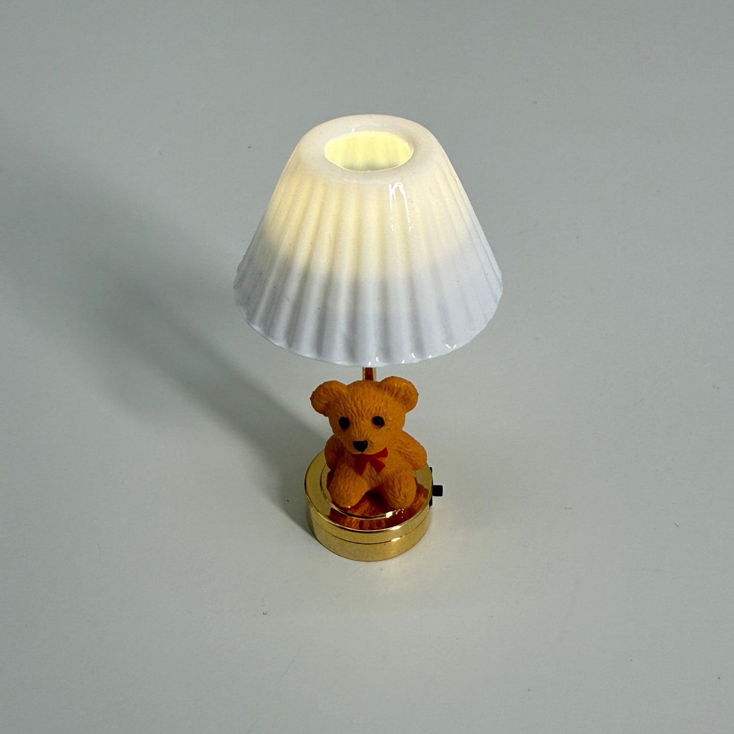 Lily minis-dollhouse miniature bear lamp