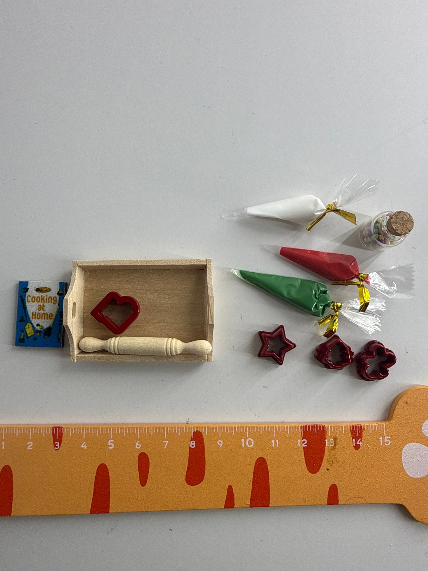 Lily minis-dollhouse Baking series