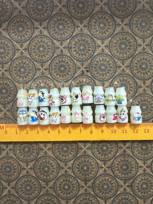 Lily minis-dollhouse miniature milk 2pcs Random styles