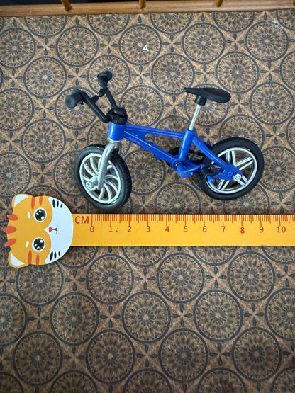 Lily minis-dollhouse miniature metal bikes