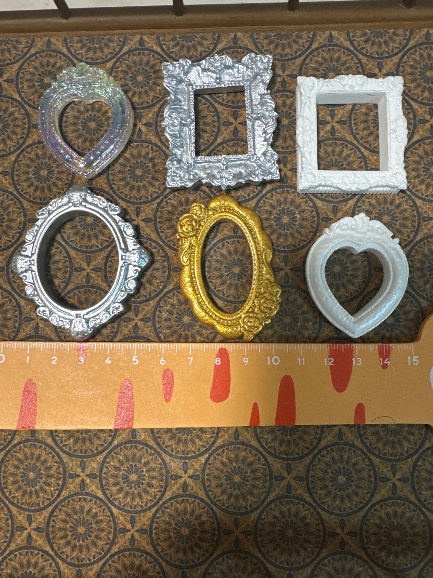 Lily minis-dollhouse miniature Oil painting picture frame2pcs Random styles