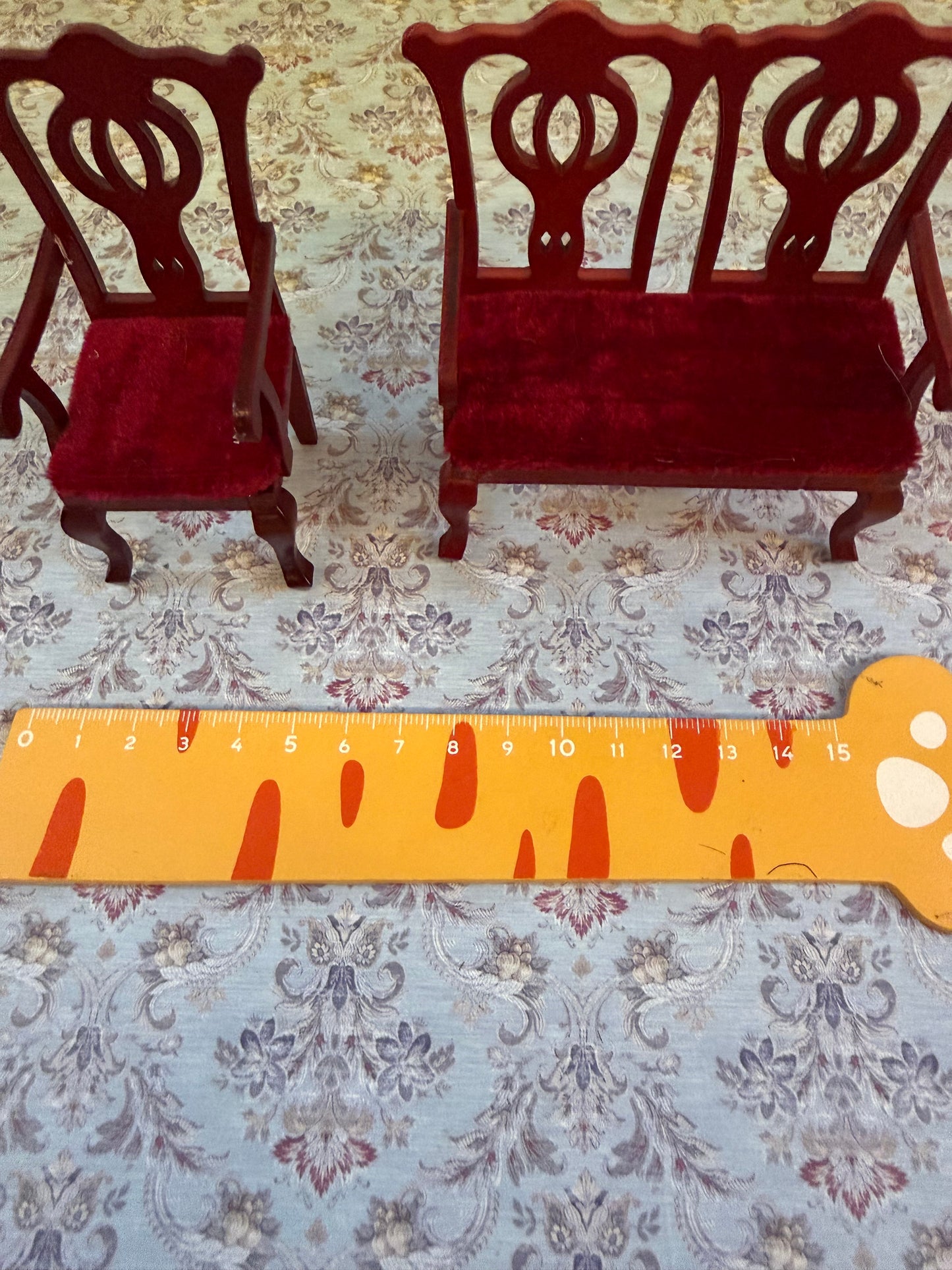 Lily minis-miniature wood chair sets