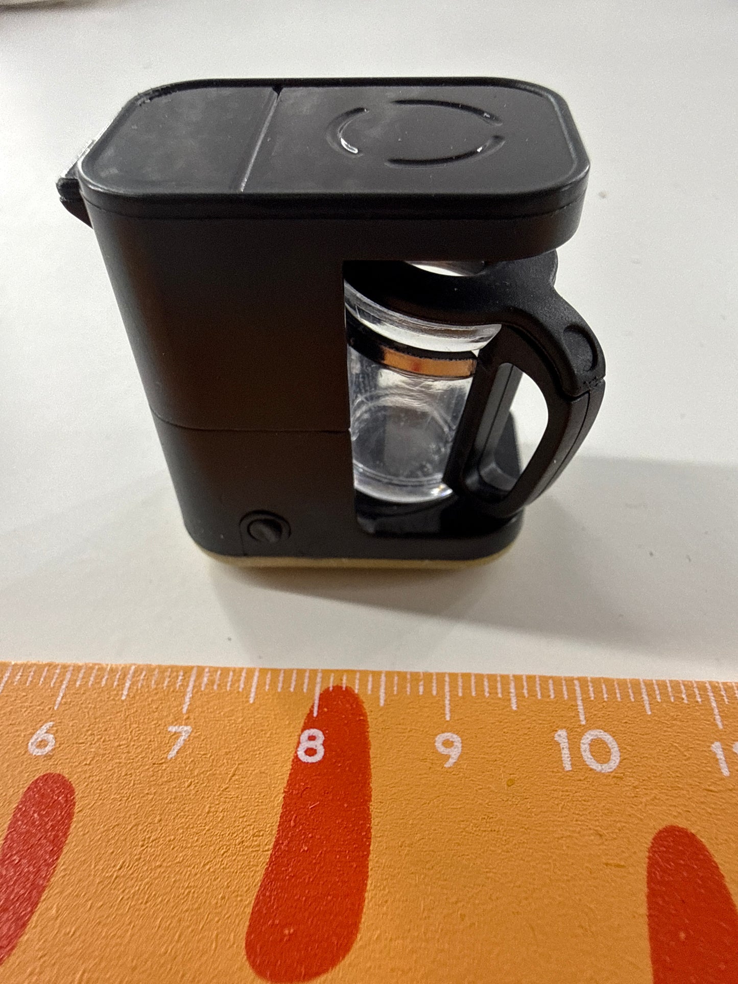 Lily minis-dollhouse Coffee pot