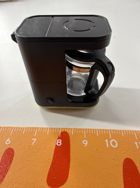 Lily minis-dollhouse Coffee pot