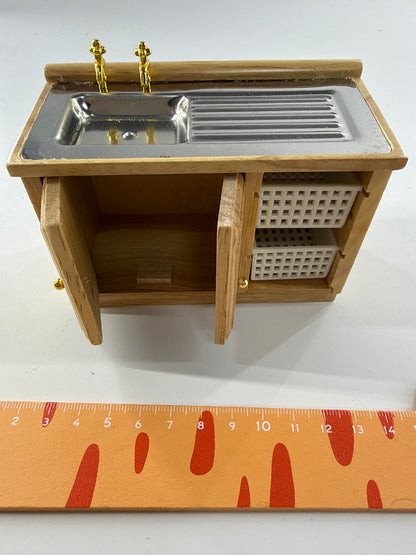 Lily minis-dollhouse Wooden washstand