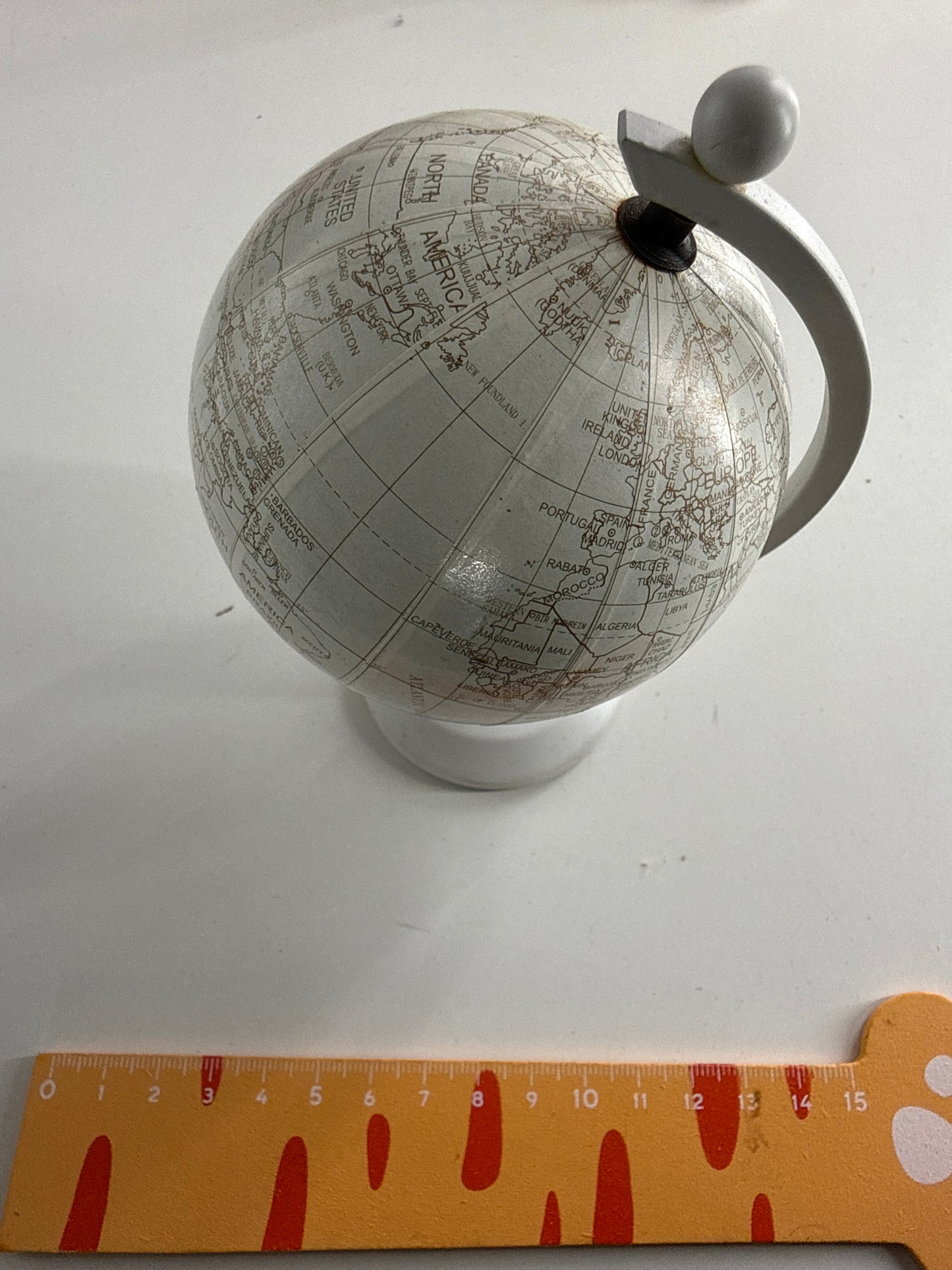 Lily minis-dollhouse Wooden globe