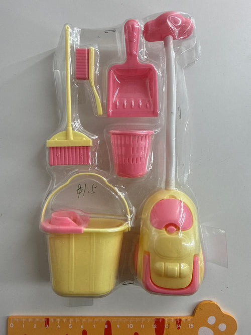 Lily minis-dollhouse Cleaning set