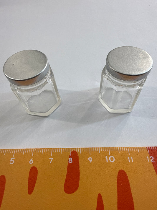 Lily minis-dollhouse  Hexagonal glass bottle 1pcs