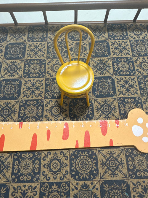 Lily minis-dollhouse miniature Metal chair