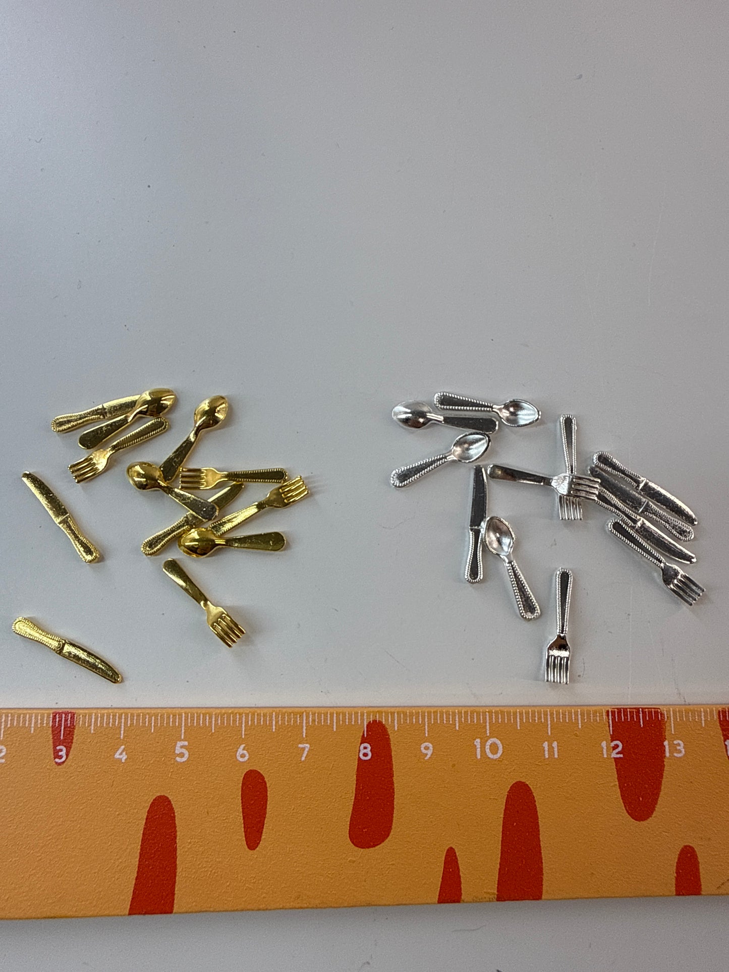 Lily minis-dollhouse Knife and fork