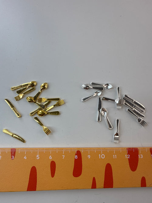 Lily minis-dollhouse Knife and fork