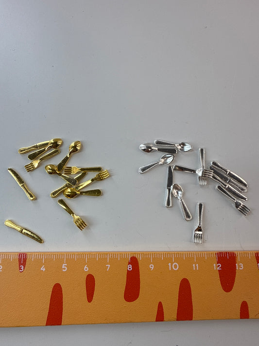 Lily minis-dollhouse Knife and fork