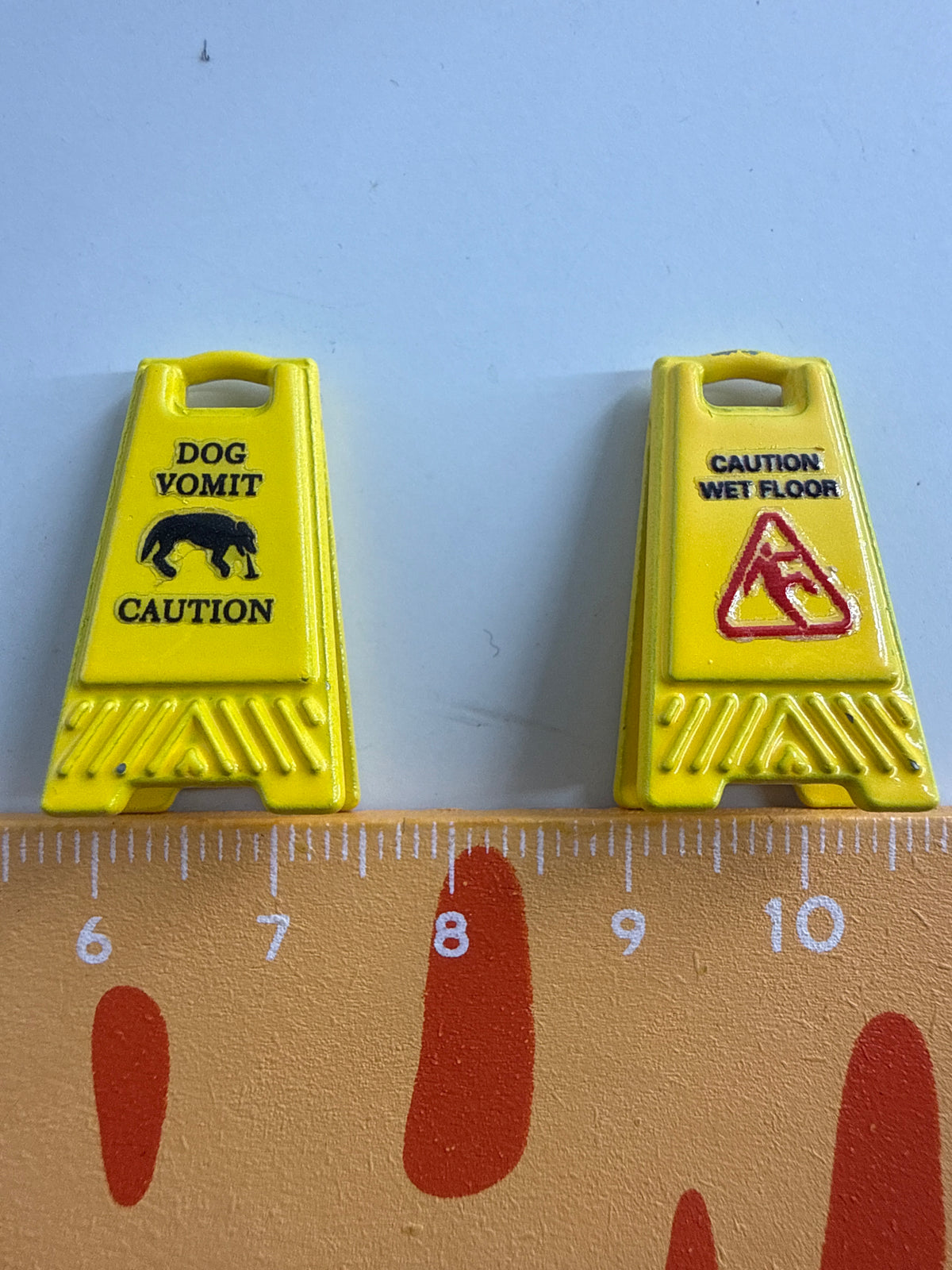Lily minis-dollhouse Signboard