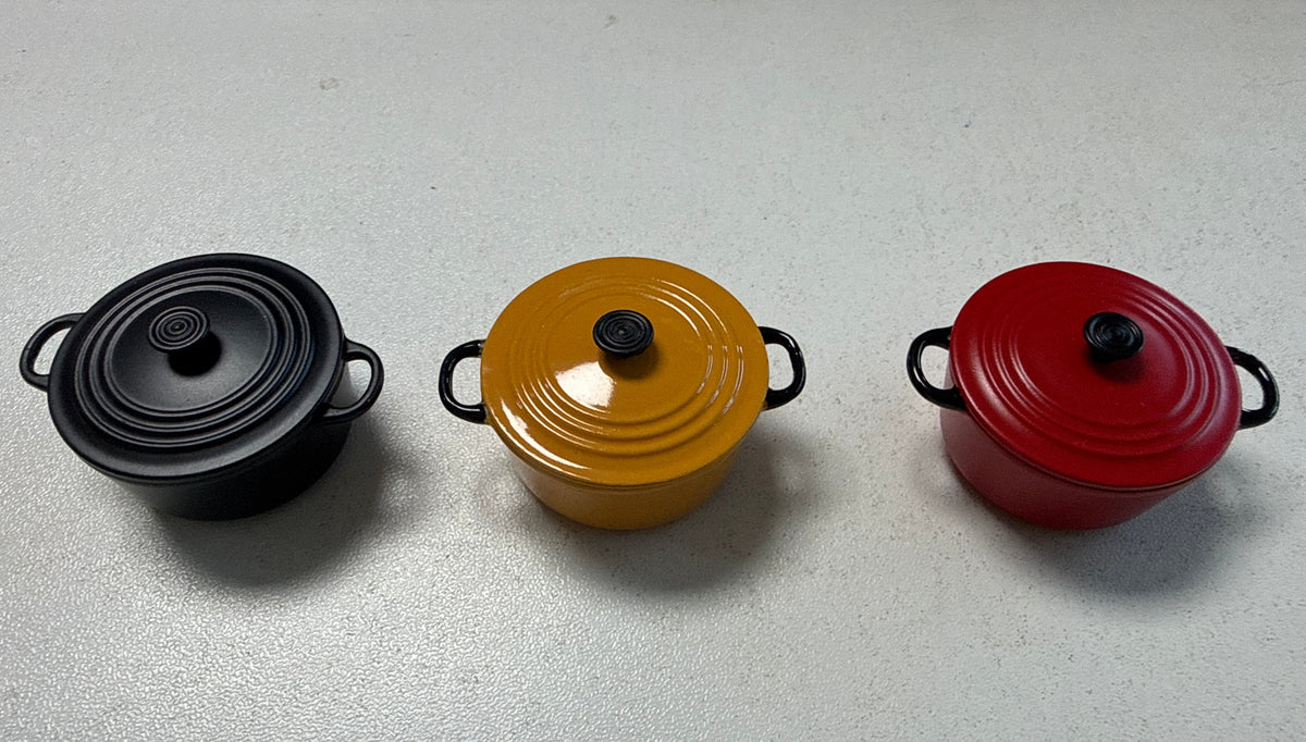 Lily minis-dollhouse Metal soup pot 1pcs Random styles