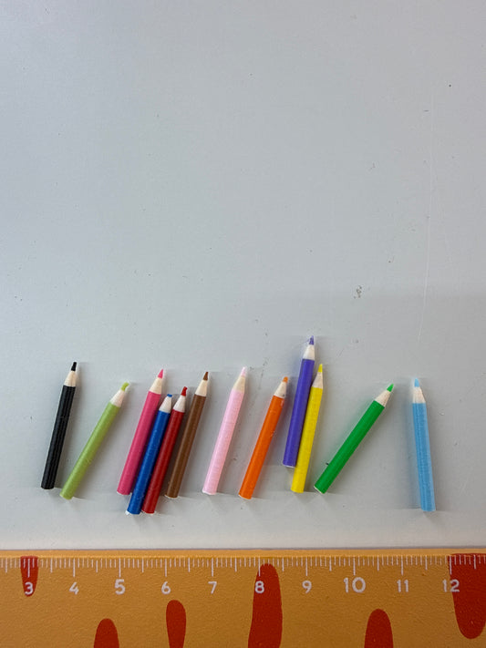 Lily minis-dollhouse Color pencils