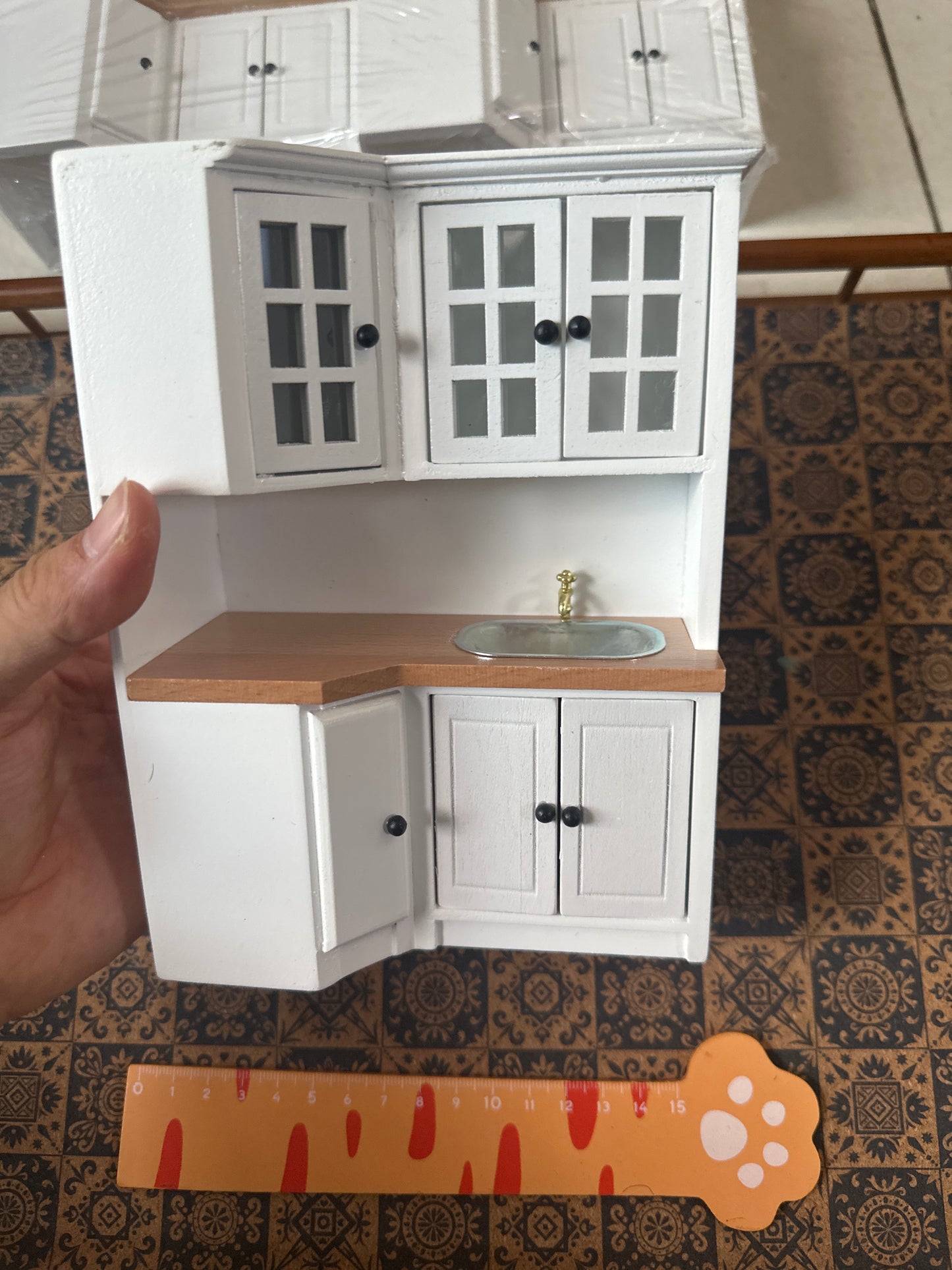 Lily minis-dollhouse miniature Kitchen sink cabinet