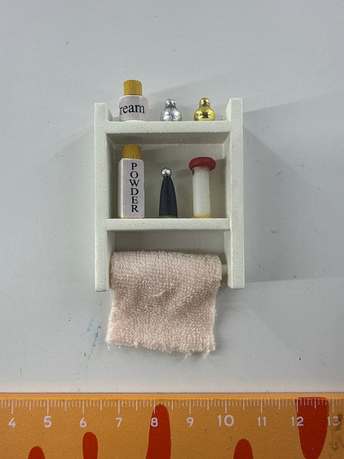 Lily minis-dollhouse Wooden bathroom ornaments