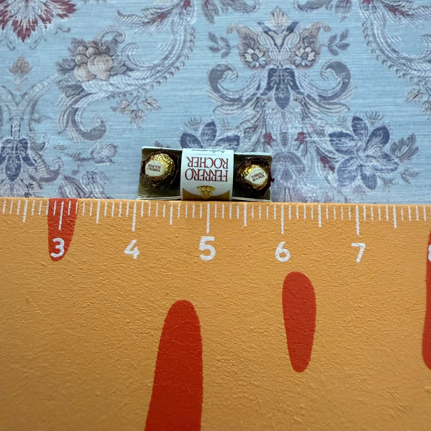 Lily minis-dollhouse miniature 1:12chocolate