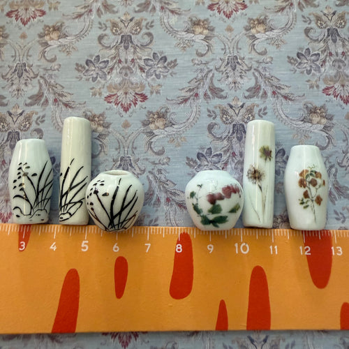 Lily minis- dollhouse miniature flower vase 3 sets