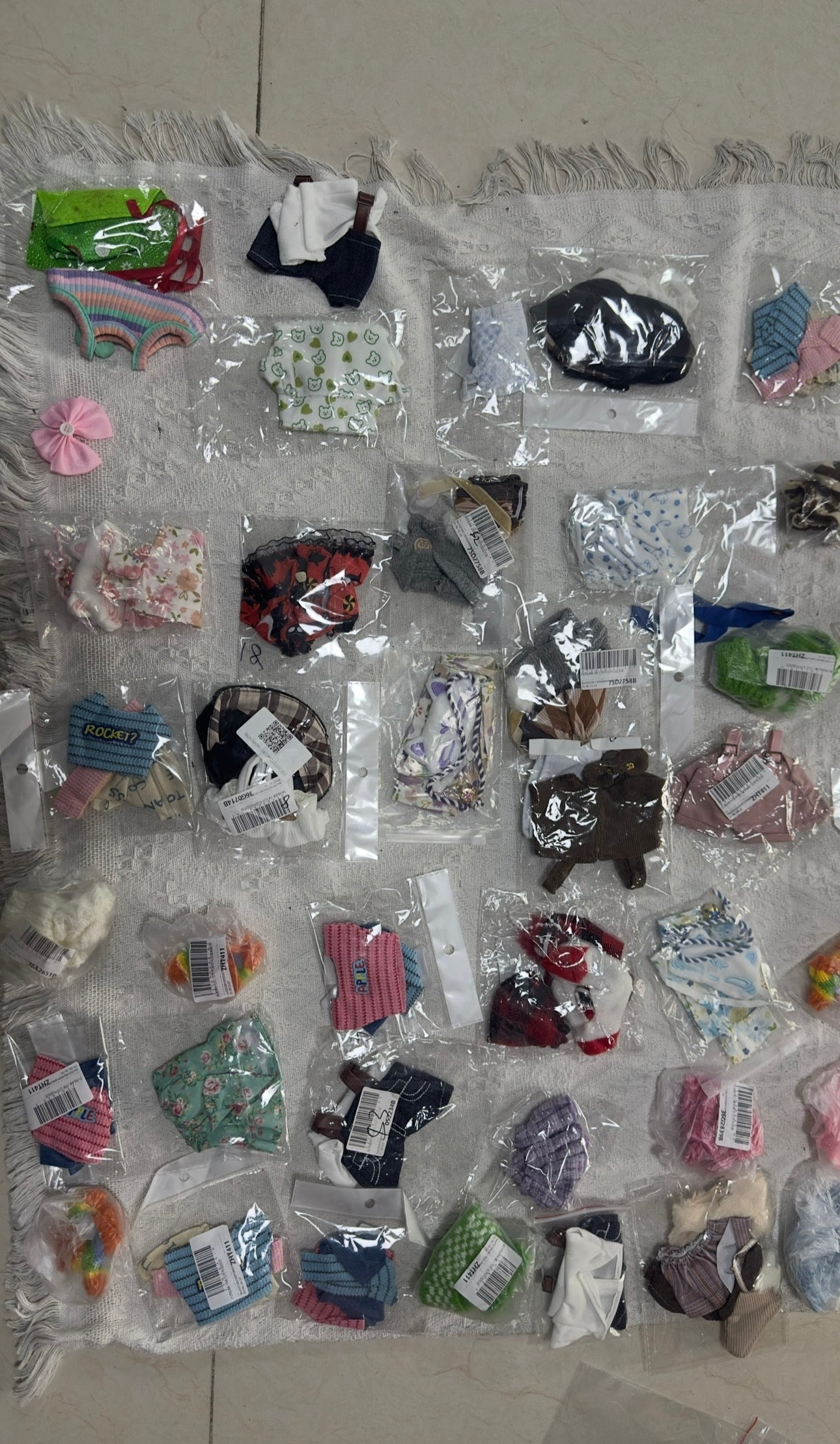 Lily minis-dollhouse miniature LBB doll clothes